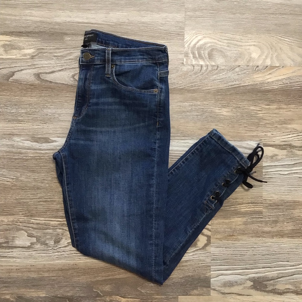 Banana Republic Factory Mid Rise Skinny Crop Jeans with Lace Up Ankle 29